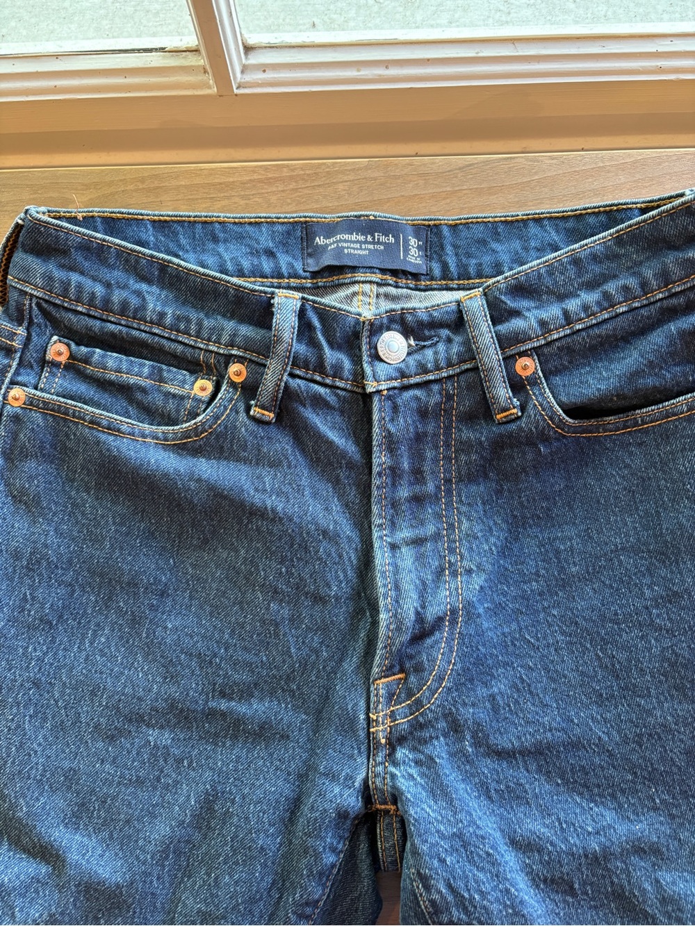 NWOT Abercrombie & Fitch Men's Classic Blue Jeans Vintage Straight 30x30